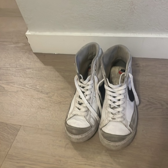 Blazers - Picture 2 of 4